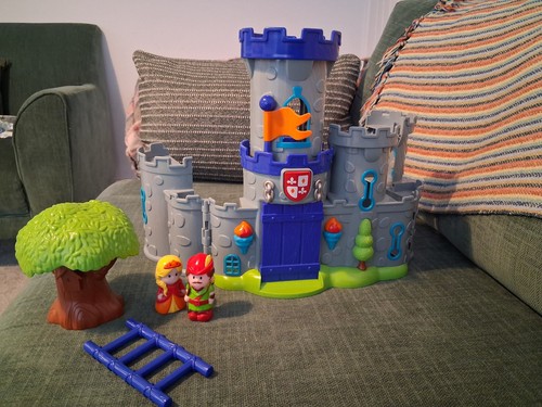 Happyland castle set - happyland,